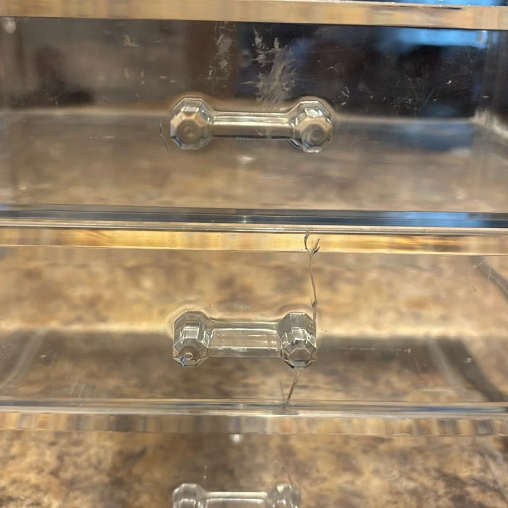 Plastic organizer
